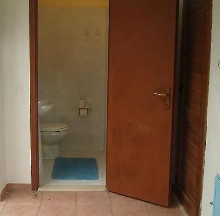 Limone Intero Alloggio A 300 Mt Dal Mare 8p Costa Rei